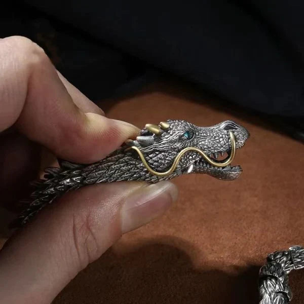 Silver Dragon Bracelet™ | Glänsande och elegant armband med berlock