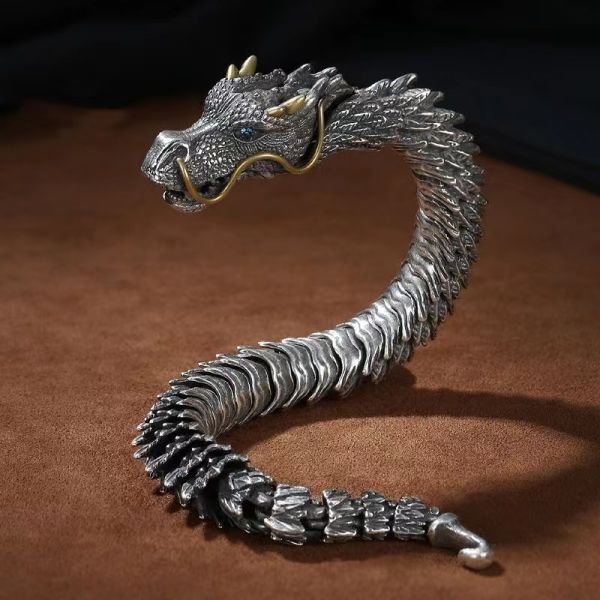 Silver Dragon Bracelet™ | Glänsande och elegant armband med berlock